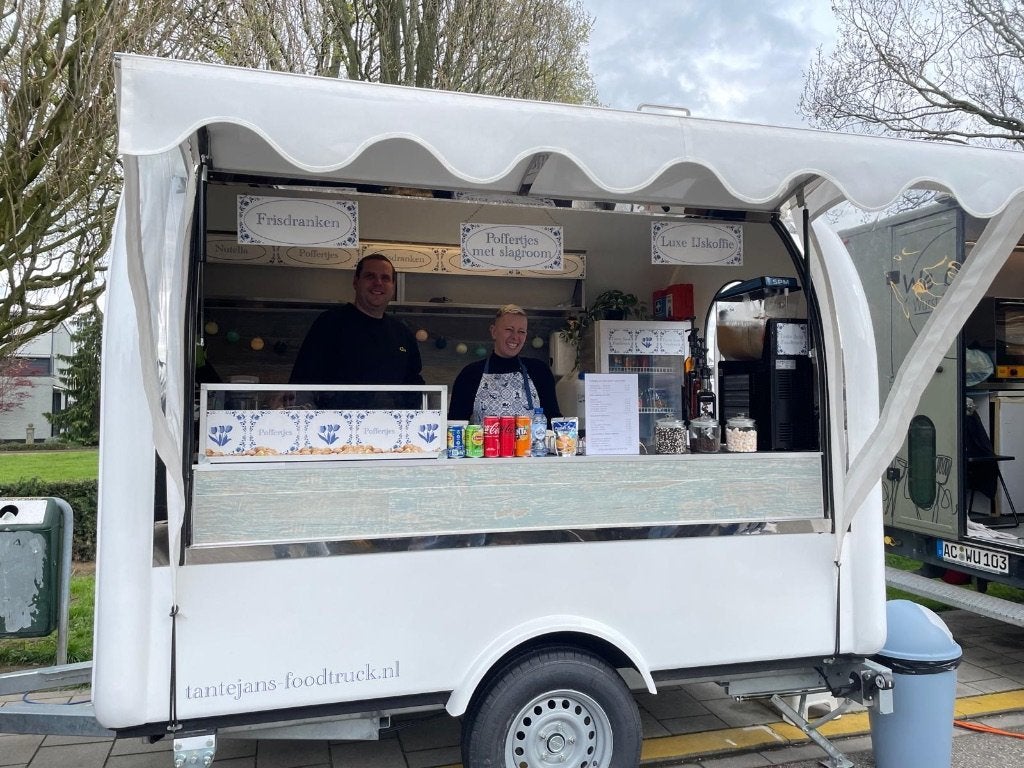 Diverse foodtrucks en poffertjeskramen te huur, Overige typen, Info@amuserent.nl, Zo goed als nieuw, Dorpstraat 55a Sittard
