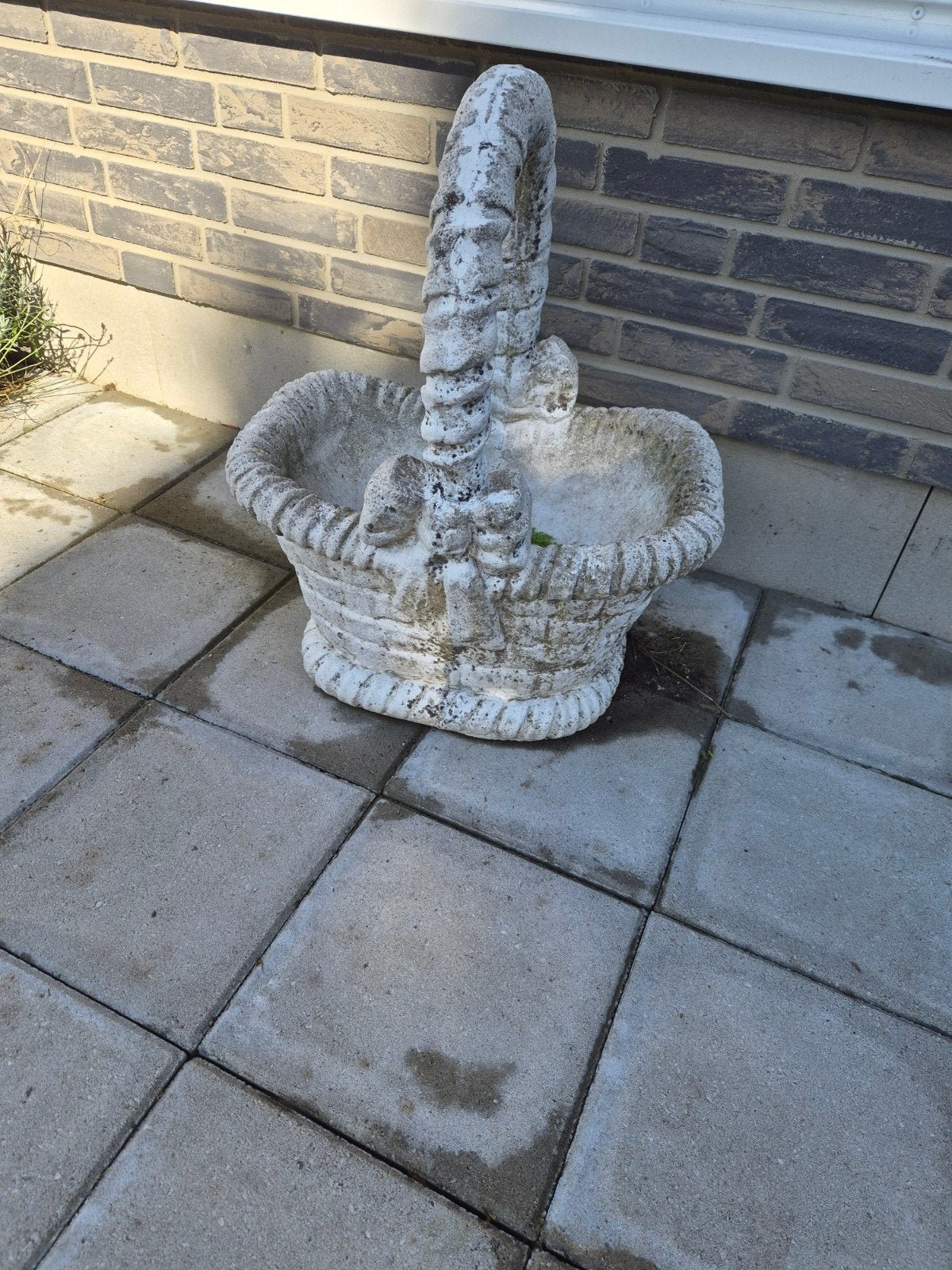 Te koop witte betonnen bloemenmand, Tuin en Terras, Ophalen