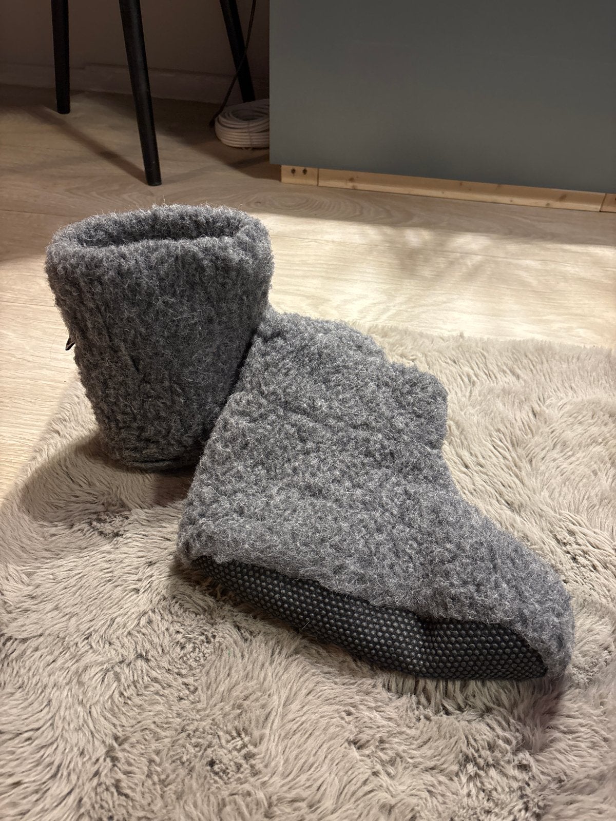 Noorse Sloffen van Merinowol - One Size, Ophalen of Verzenden, Zo goed als nieuw, Grijs, Pantoffels of Sloffen