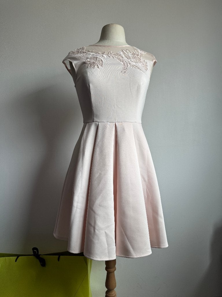 Ted Baker jurk maat 38 met kanten details, Kleding | Dames, Maat 38/40 (M), Ophalen of Verzenden, Zo goed als nieuw, Roze