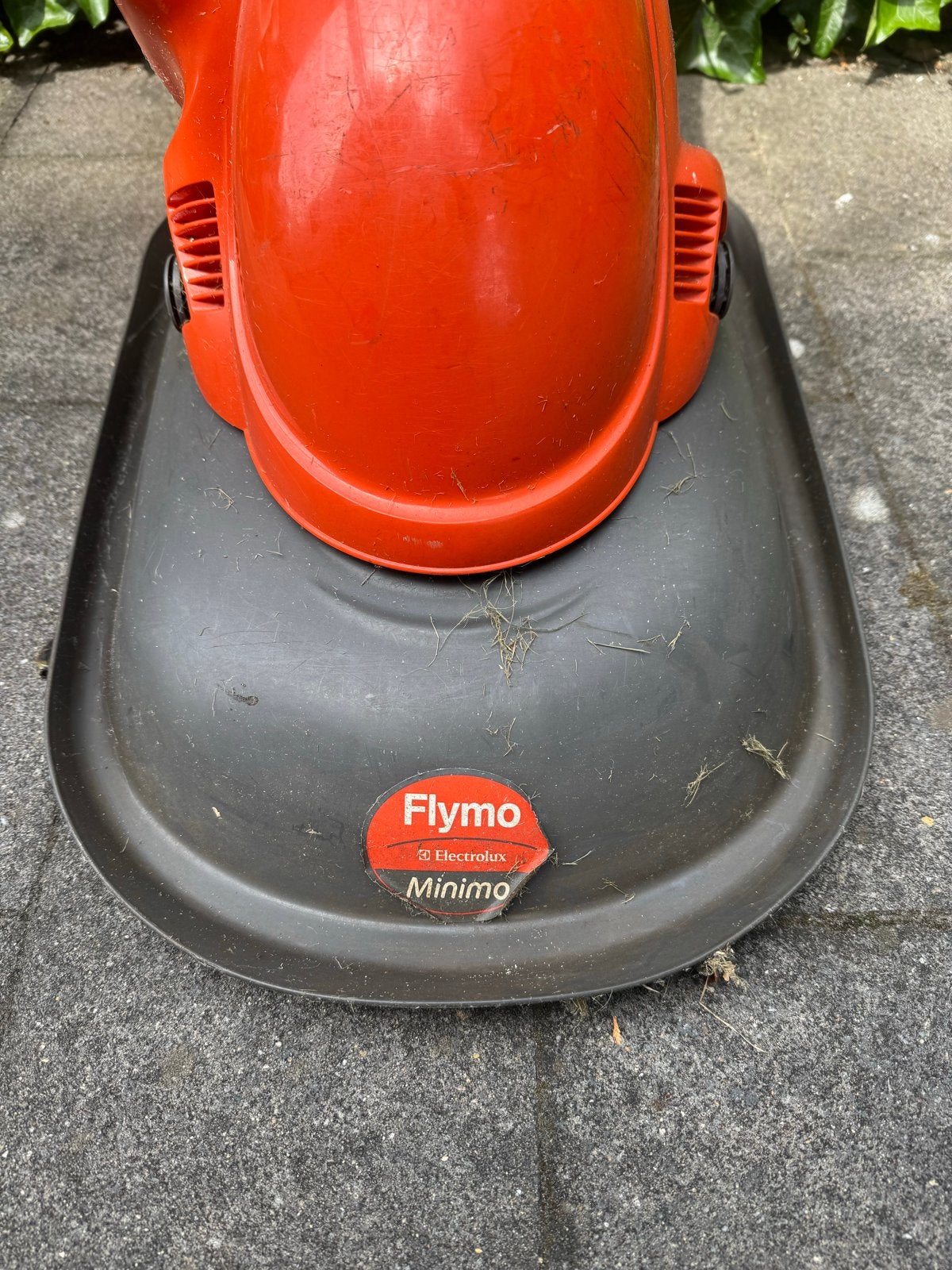 Flymo Minimo zweefmaaier - Compact en lichtgewicht, Tuin en Terras, Gebruikt, Elektrische grasmaaier, Ophalen of Verzenden, 30 t/m 39 cm