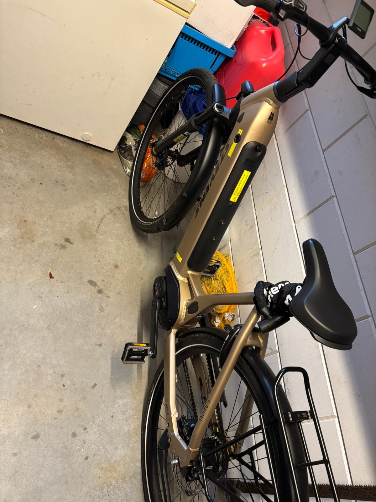Elektrische damesfiets, Fietsen en Brommers, Ophalen, Zo goed als nieuw, 20 inch of meer, Versnellingen
