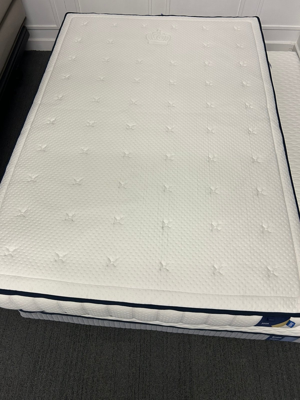 Auping Elite matras 140x200 medium Nu van €2999 voor €1450.-, Nieuw, Twijfelaar, 200 cm, 140 cm