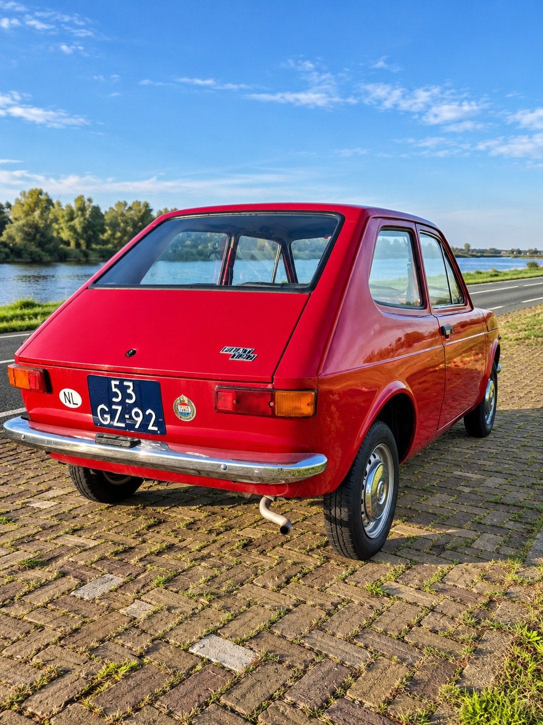 Fiat 127 uit 1975 – harde, eerlijke klassieker in mooi rood, foto 3
