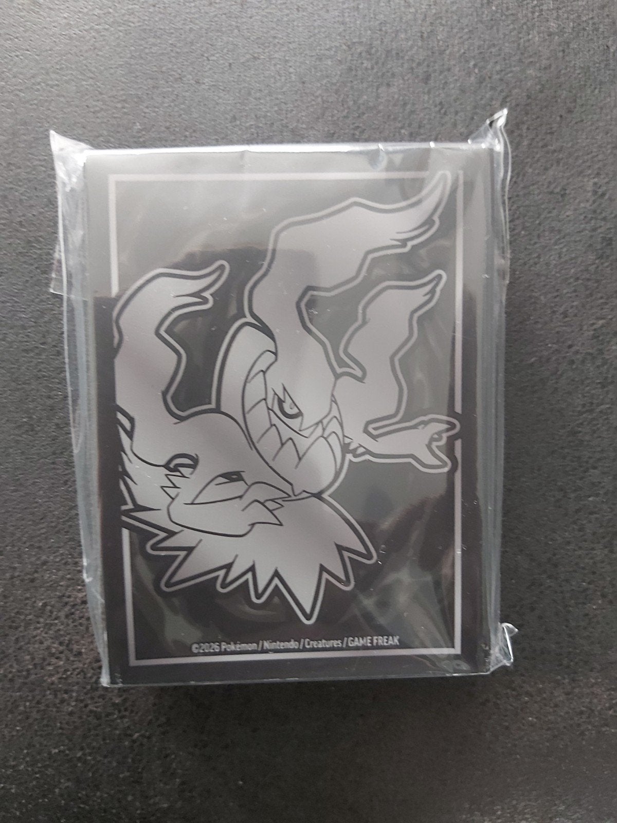 Pokémon Kaarthoesjes - Giratina (65 stuks), Ophalen of Verzenden, Nieuw, Sleeves of Kaarthoesjes