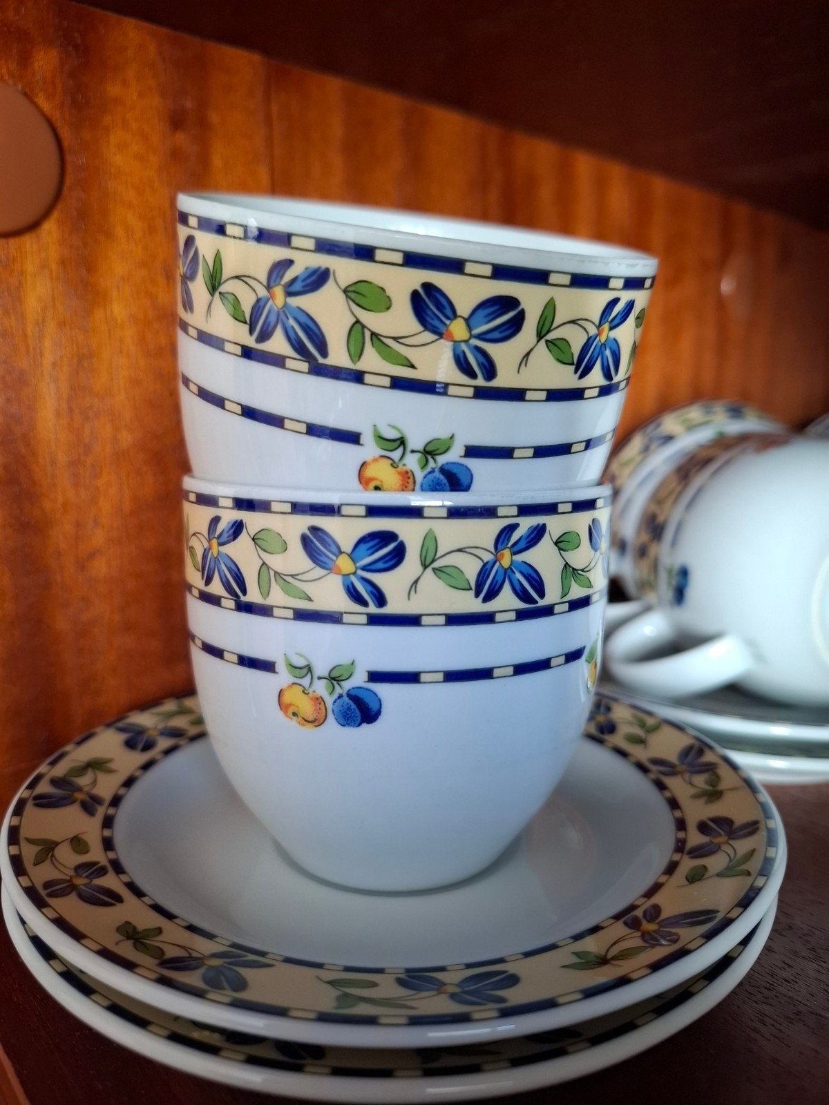 Douwe Egberts Kop en Schotel Set, Huis en Inrichting, Gebruikt, Ophalen of Verzenden, Overige stijlen, Kop(pen) en/of Schotel(s)