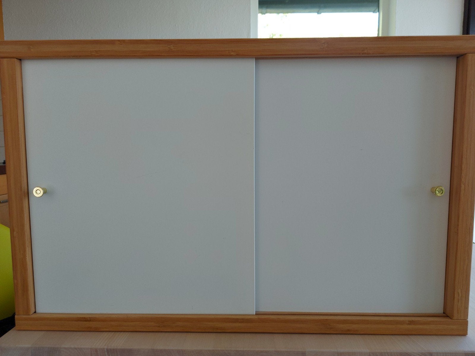 3 bamboe kastjes met schuifdeuren en glazen plank, Huis en Inrichting, Kasten | Televisiemeubels, Ophalen, Zo goed als nieuw, Modern, Scandinavisch