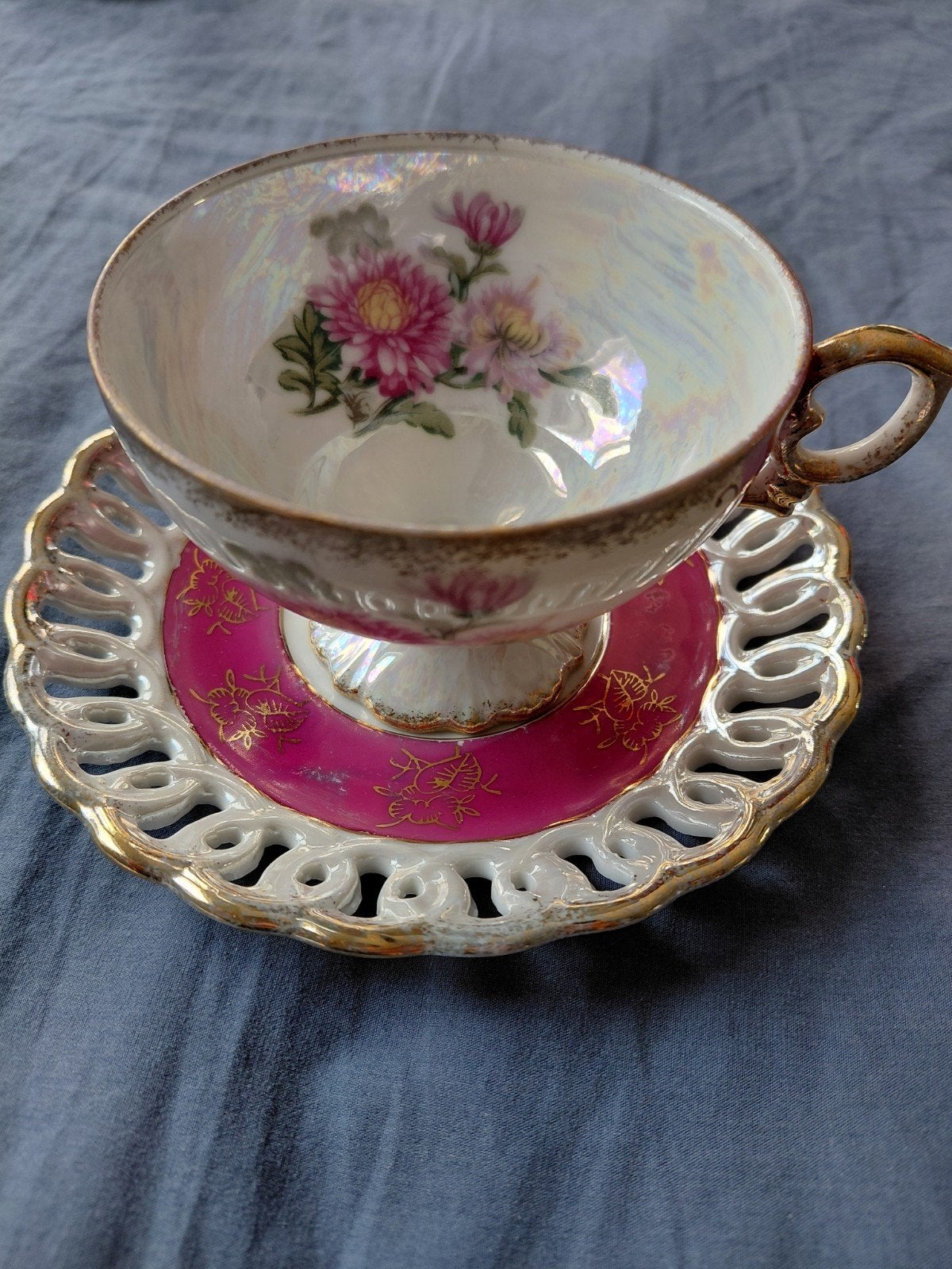 Prachtig Vintage Theekopje met Schotel - Roze Bloemen en Gou, Antiek en Kunst, Ophalen of Verzenden