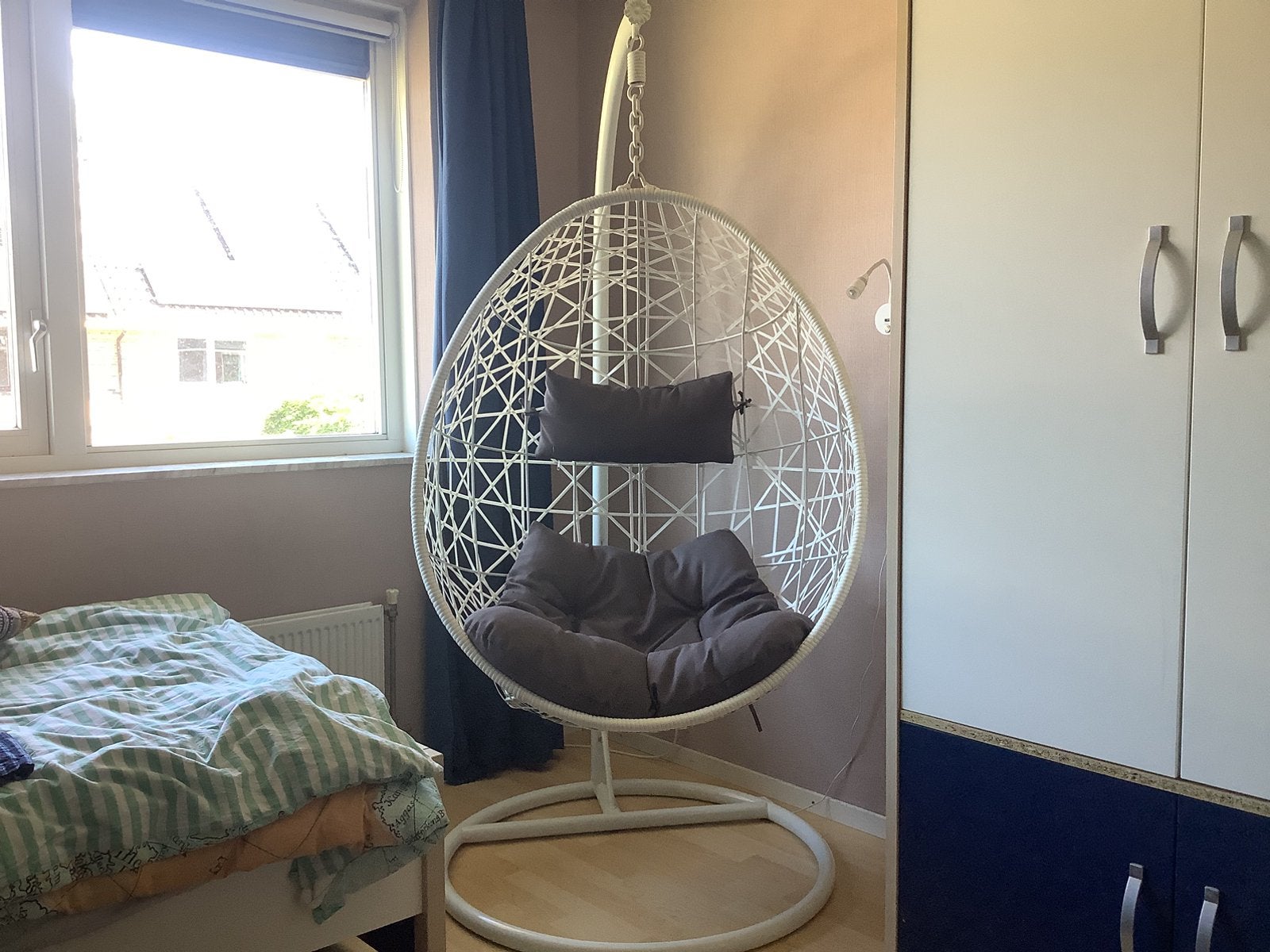 Witte hangstoel Swing met lekker dik kussen, Ophalen, Zo goed als nieuw, Wit, Eén