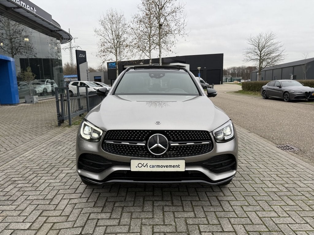 Mercedes-Benz GLC 300e 4M AMG Styling I Night I Pano I Trekh, Auto's, Automaat, 14 kWh, Gebruikt, 4 cilinders