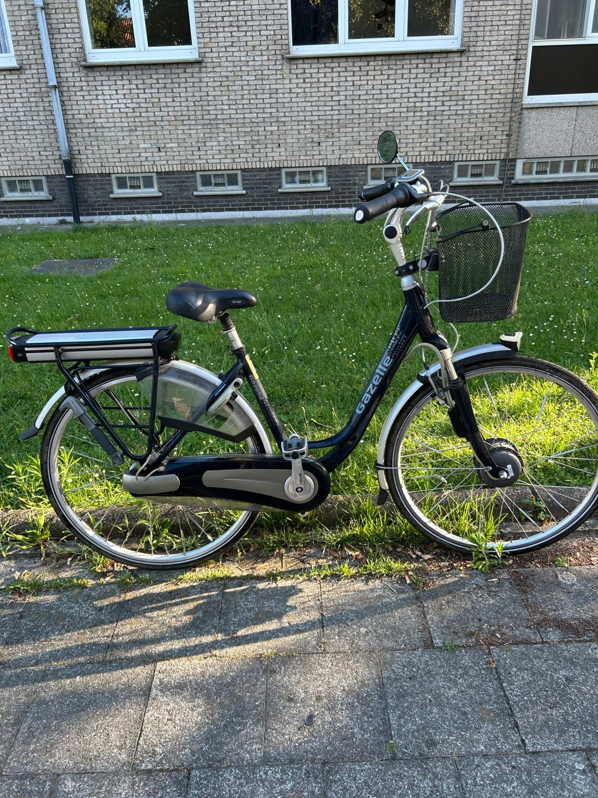 Gazelle elektrische fiets – Nieuwstaat – Slechts 2.500 km, Fietsen en Brommers, Fietsen | Dames | Damesfietsen, Ophalen, Zo goed als nieuw