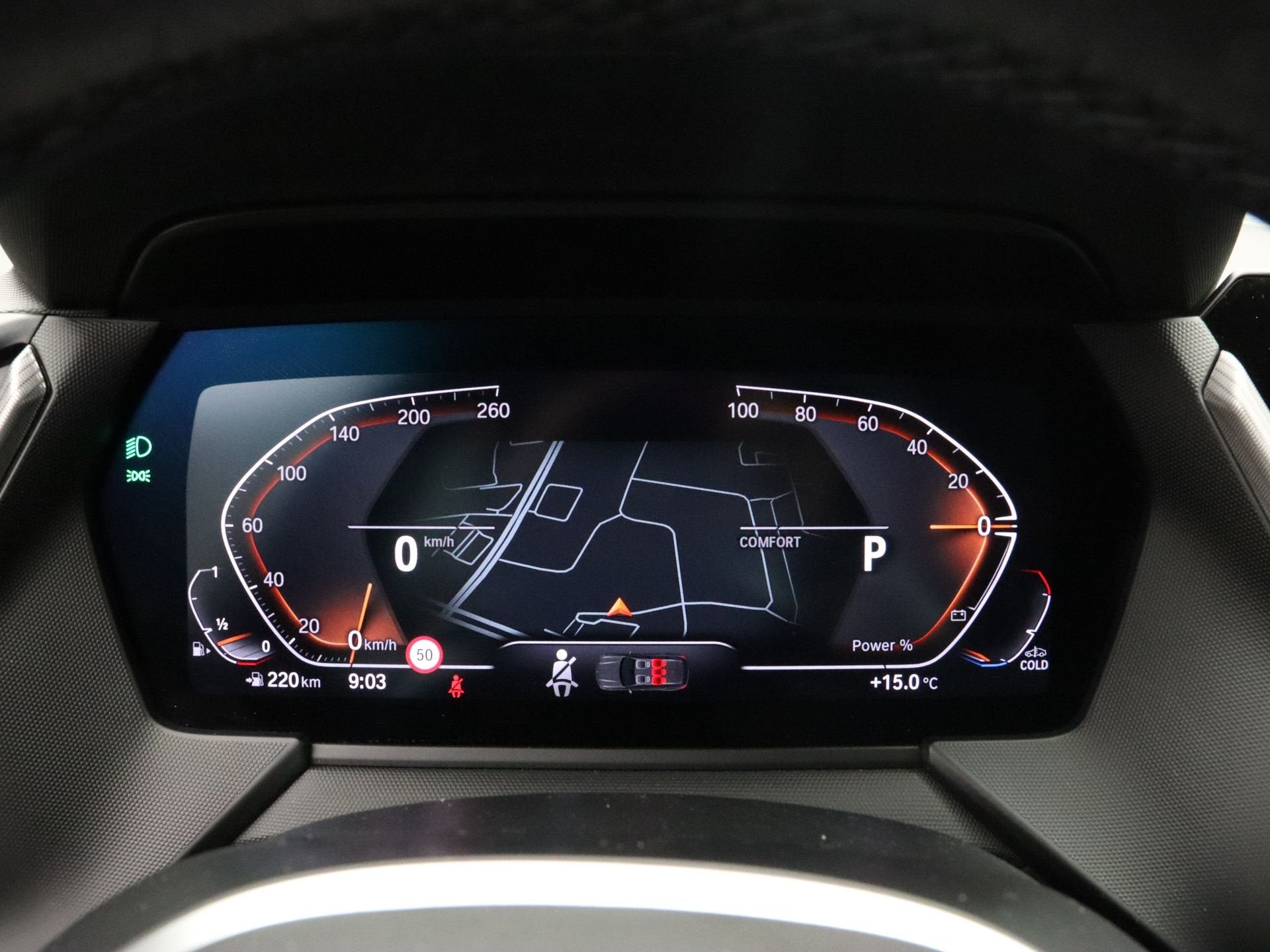 BMW 1 Serie 118i M-sport (bj 2022, automaat), Dealer onderhouden, Gebruikt, Met garantie (alle), Wit