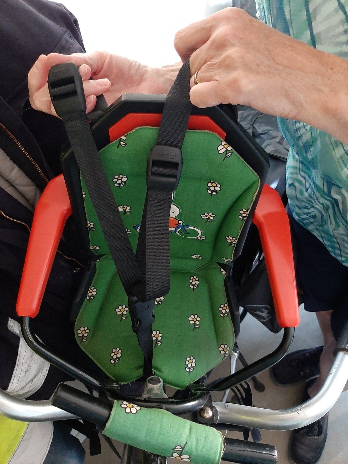 GMG fietszitjes (voor- en achterzitje) met Miffy bekleding, Ophalen