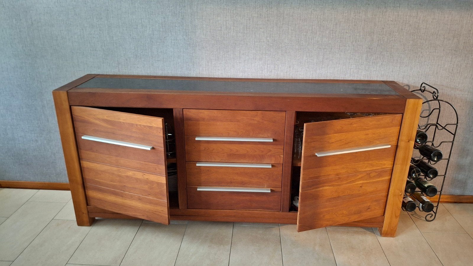 Eettafel en dressoir in kersenkleur met hardstenen bladen, Ophalen, Gebruikt, Overige materialen, 100 tot 150 cm