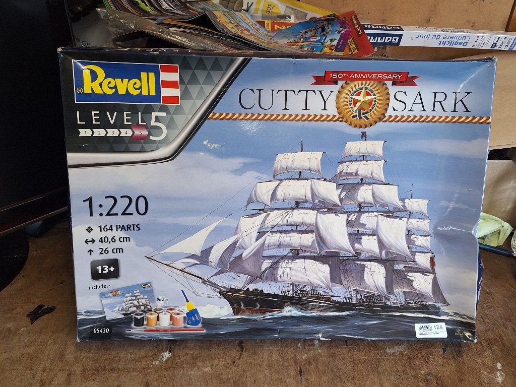 Revell bouwmodel schip Cutty Sark 1:220 in doos, Ophalen of Verzenden, Zo goed als nieuw, Revell