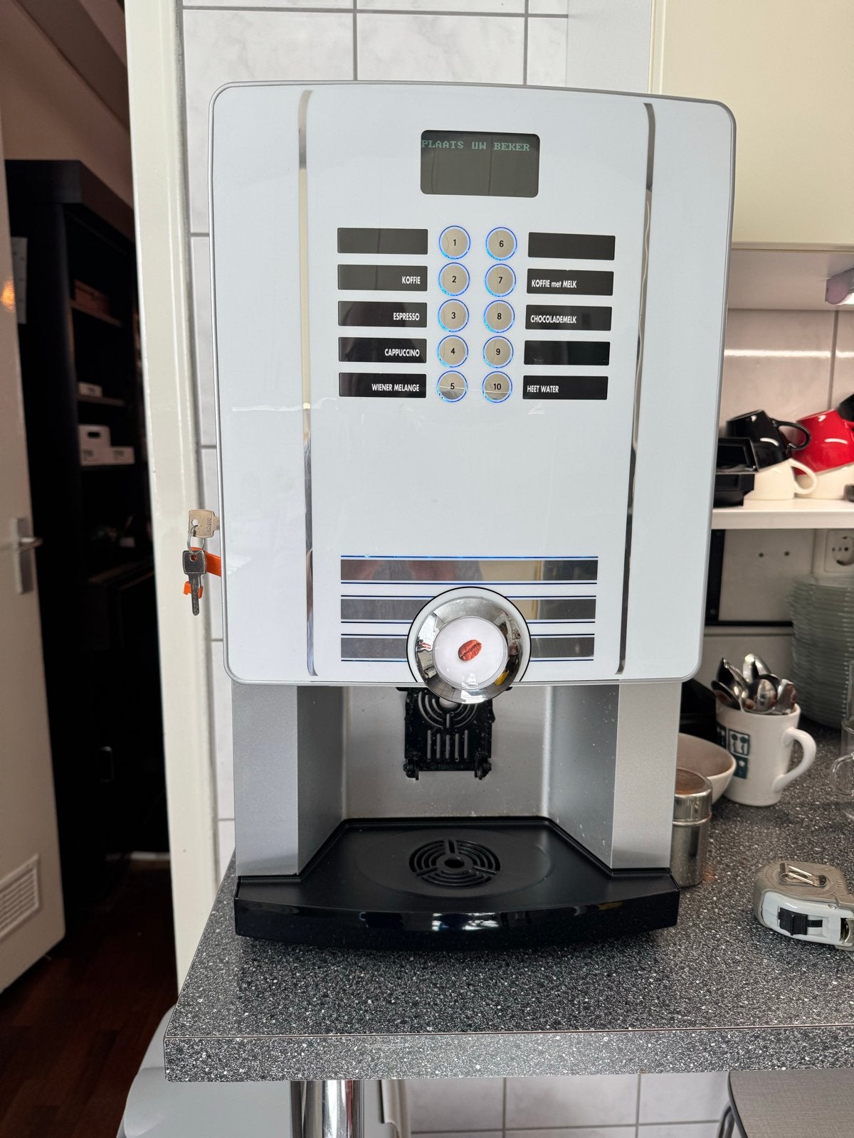 Professionele Koffiemachine - Espresso, Cappuccino, Chocolad, Ophalen, Gebruikt, 10 kopjes of meer, Koffiemachine