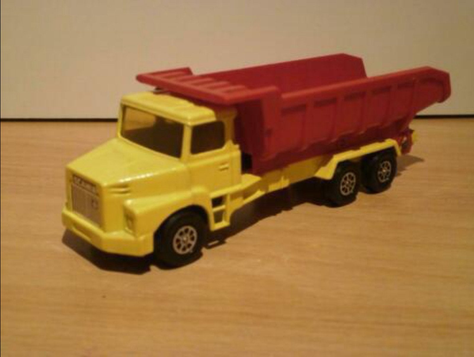 Scania van Corgi., Ophalen of Verzenden, Zo goed als nieuw, Bus of Vrachtwagen