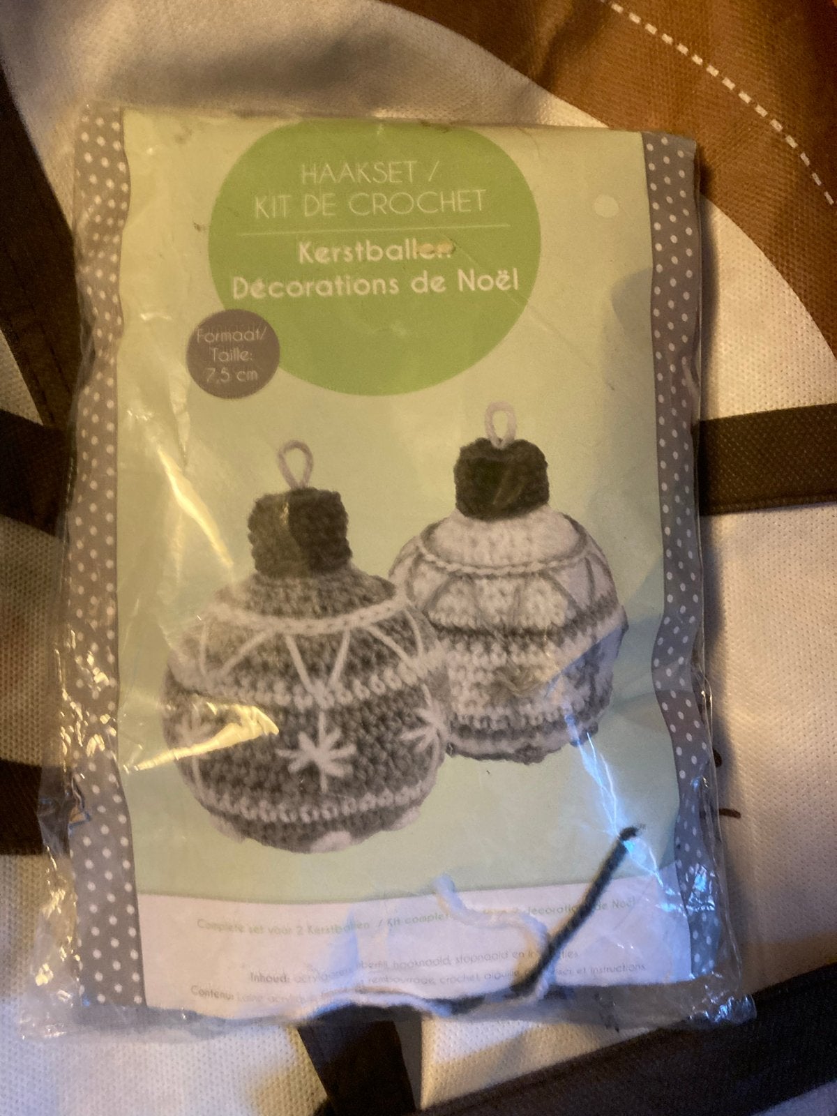 Haakset Kerstballen - DIY Kerstdecoratie, Ophalen of Verzenden, Zo goed als nieuw, Haken, Overige typen