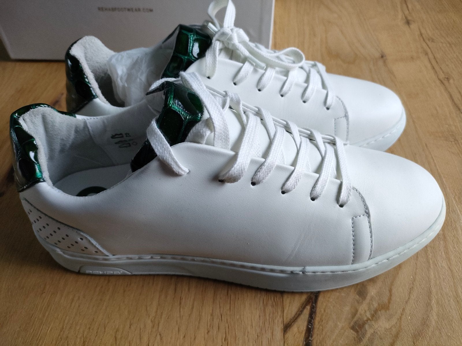 Bas Smit sneakers maat 42 - Wit met groen accent, Wit, Nieuw, Ophalen of Verzenden, Sneakers of Gympen