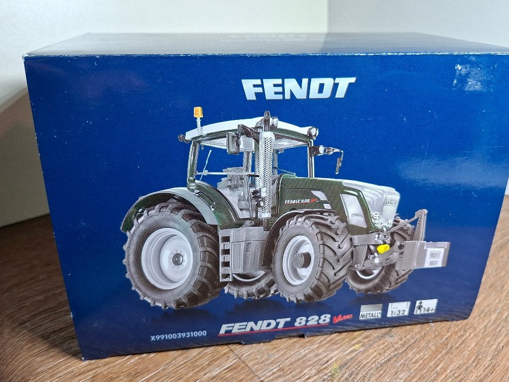 Te koop Wiking Fendt 828 Vario Groen Gelimiteerd ., Hobby en Vrije tijd, Ophalen of Verzenden, Zo goed als nieuw, Tractor of Landbouw