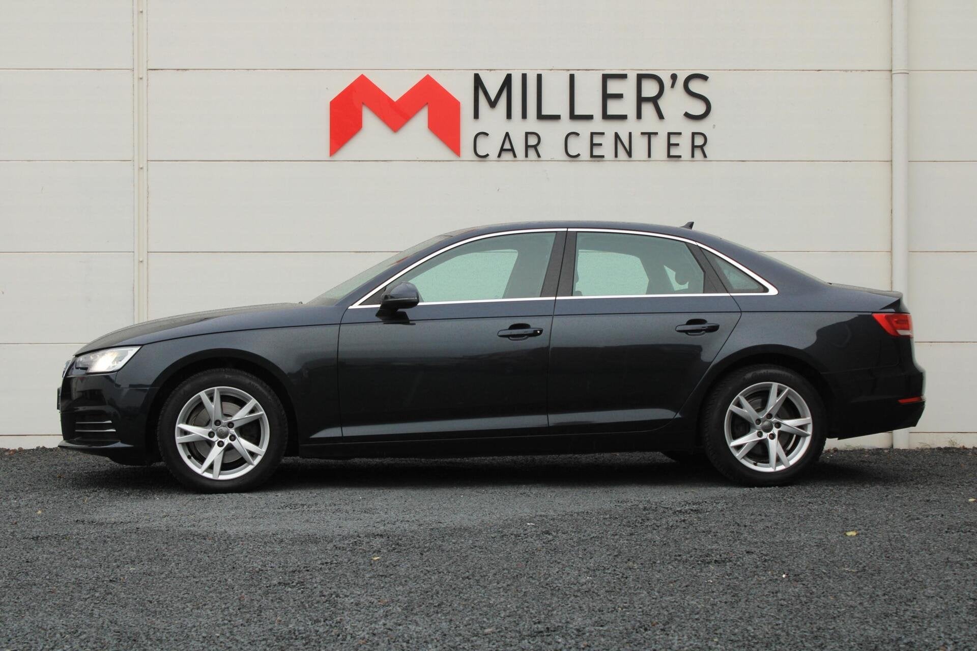 Audi A4 Limousine 1.4 TFSI Sport Lease Edition Dealer OH PDC, Auto's, Dealer onderhouden, Gebruikt, Blauw, A4