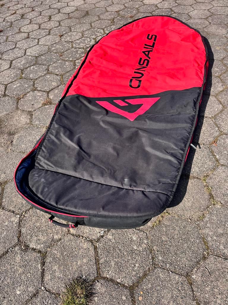 Boardbag Gunsails. 240x100, Watersport en Boten, Kitesurfen, Ophalen, Twintip, Overige typen, Zo goed als nieuw