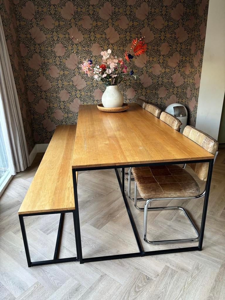 VM Design Eetkamertafel met bijpassend bankje, Ophalen, Gebruikt, Eikenhout, 200 cm of meer