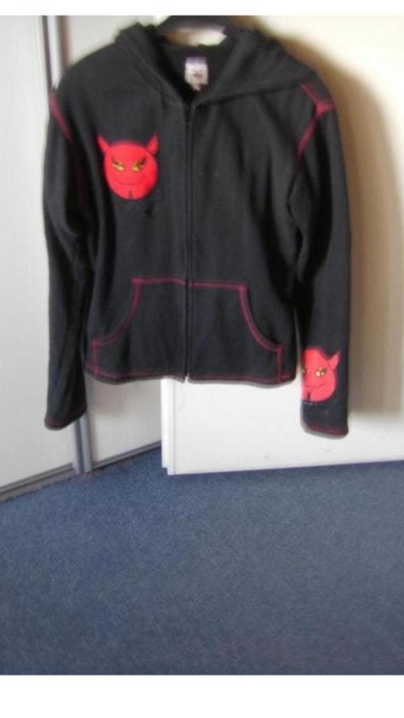 Zwart vest met puntmuts. maat S/M ( STUKA), Kleding | Dames, Maat 38/40 (M), Zwart, Ophalen of Verzenden, Gedragen