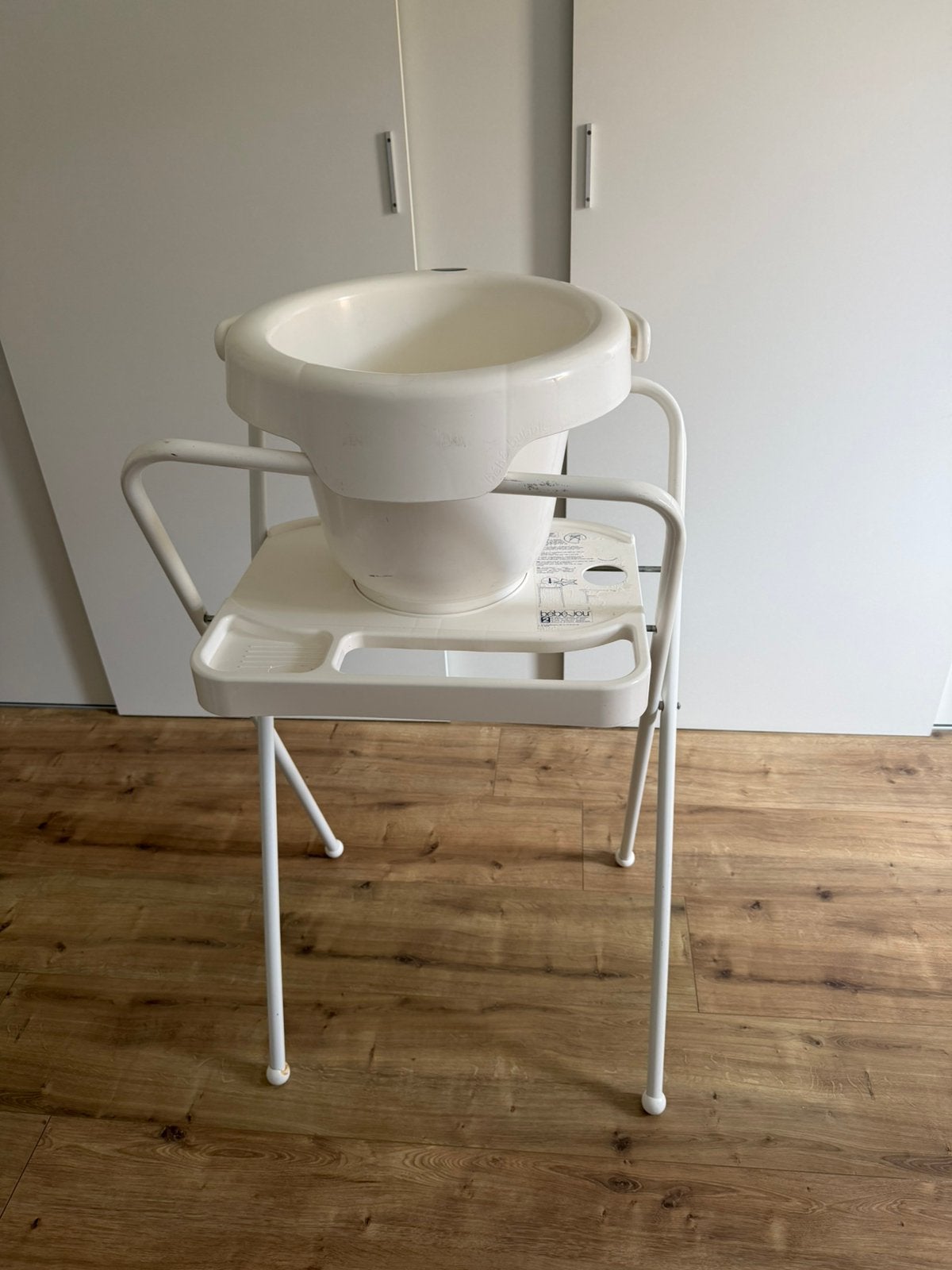 Baby badje “tummy tub” en gewoon badje set, Kinderen en Baby's, Badjes en Verzorging, Ophalen of Verzenden, Gebruikt, Badje, Bébé-jou
