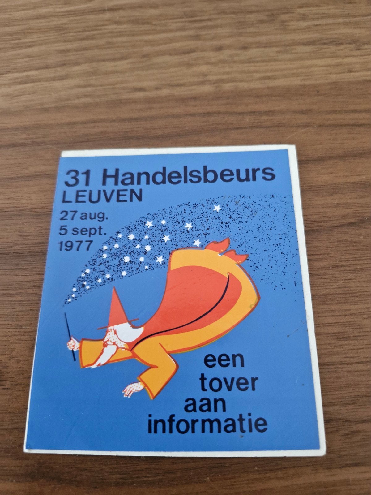 10797 Vintage sticker 31 Handelsbeurs Leuven 1977, Verzamelen, Ophalen of Verzenden, Gebruikt, Overige typen