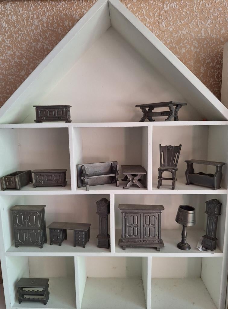 Poppenhuis accessoires tin, schaal 1:24, Ophalen of Verzenden, Poppenhuis