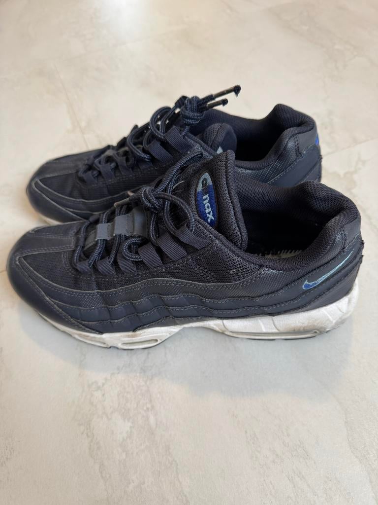 Nike Air Max 95 Sneakers - Maat 42.5, Ophalen of Verzenden, Zo goed als nieuw, Blauw, Sneakers of Gympen