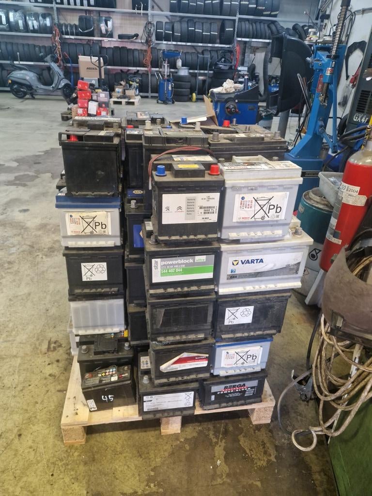 Auto accu 88 stukken, Ophalen, Niet werkend