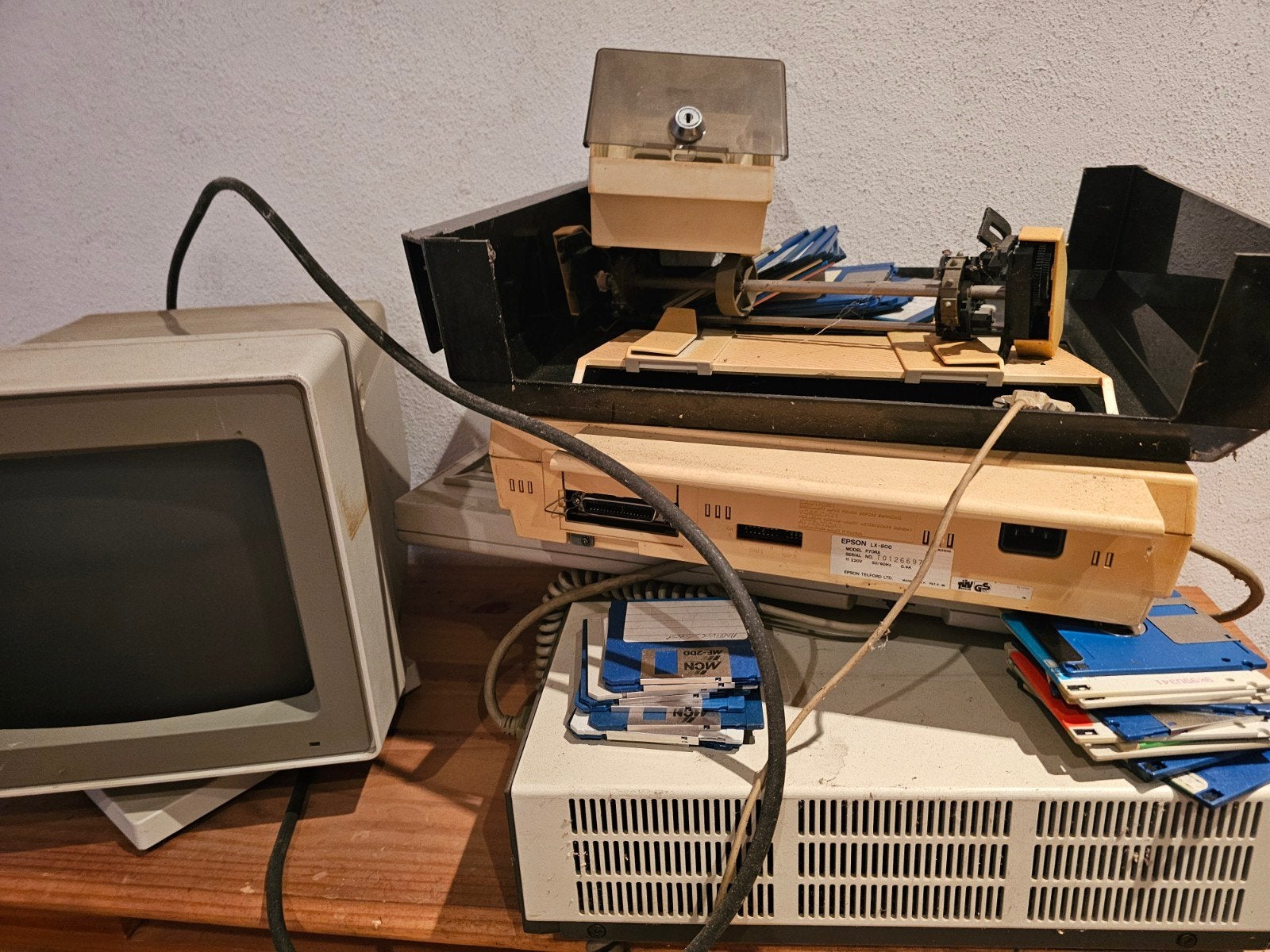 Vintage IBM Personal System/2 Model 30 met Floppy Disks, Computers en Software, Vintage Computers, Ophalen, IBM