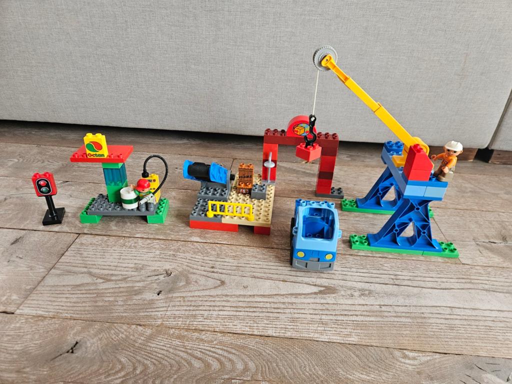 Duplo Bouwplaats met Kraan, Vrachtwagen en Tankstation, Kinderen en Baby's, Speelgoed | Duplo en Lego, Inclusief minifiguren, Gebruikt