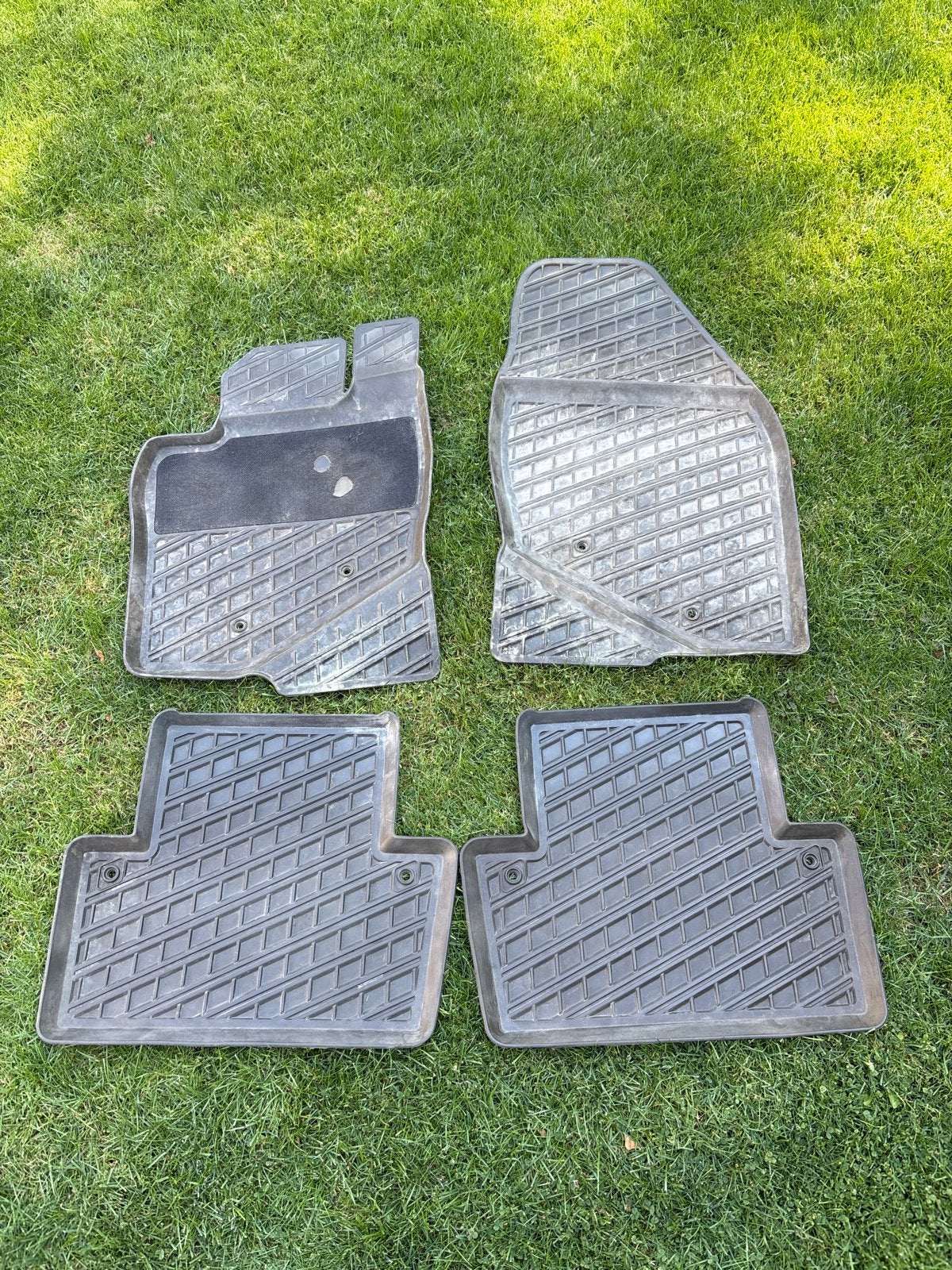 Volvo XC70 4x rubber matten set - origineel, Ophalen, Gebruikt