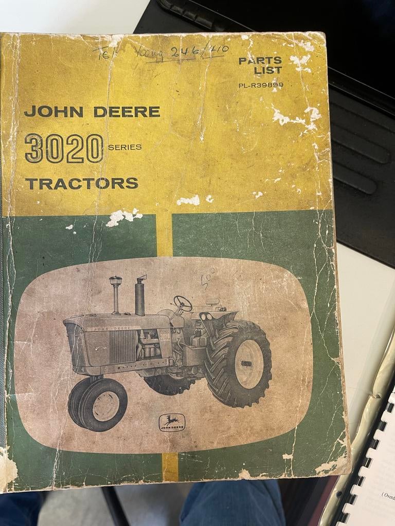 John Deere 3020 Serie Tractoren Onderdelenlijst, Boeken, Techniek, Ophalen of Verzenden