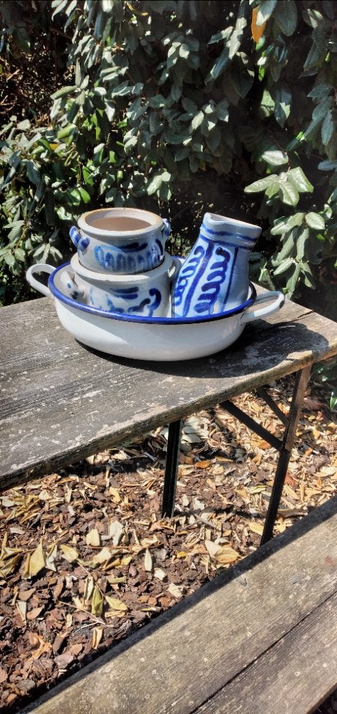 Emaille ovale teil met blauwe rand en keulse potten, Verzenden