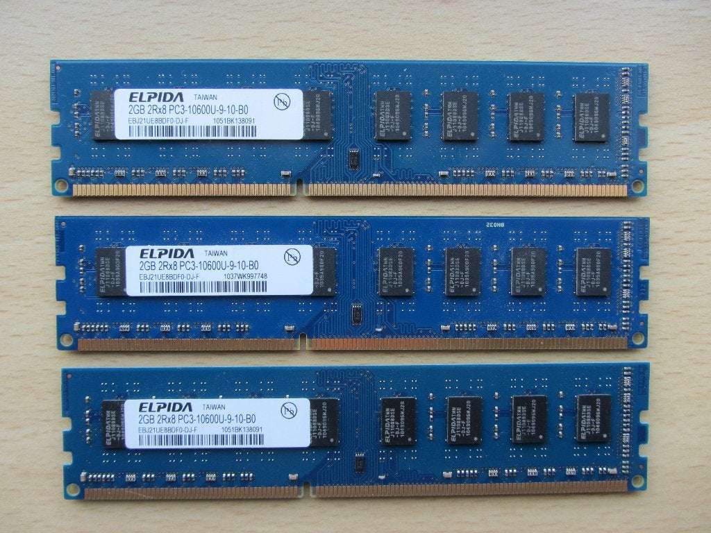 3x Elpida 2GB PC3-10600 DDR3-1333MHz non-ECC Unbuffered CL9, 1333 MHz, DDR3, Ophalen of Verzenden, Zo goed als nieuw