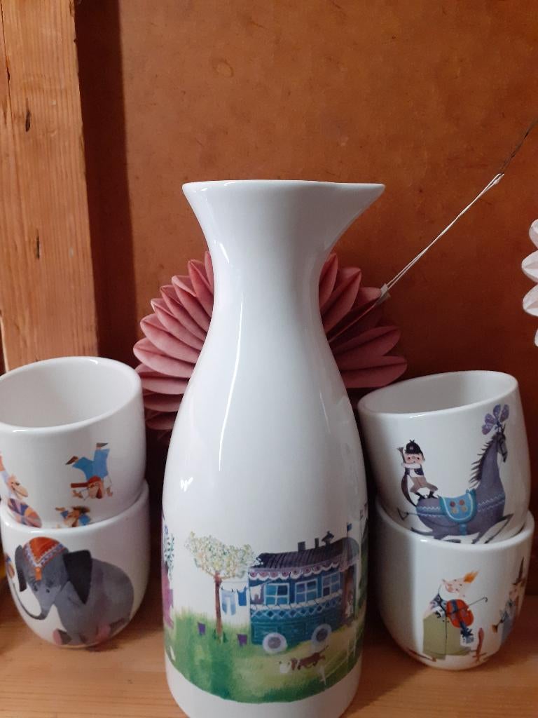 bekers en kan                  jip en janneke, Verzenden, Zo goed als nieuw, Overige stijlen, Kop(pen) en/of Schotel(s)