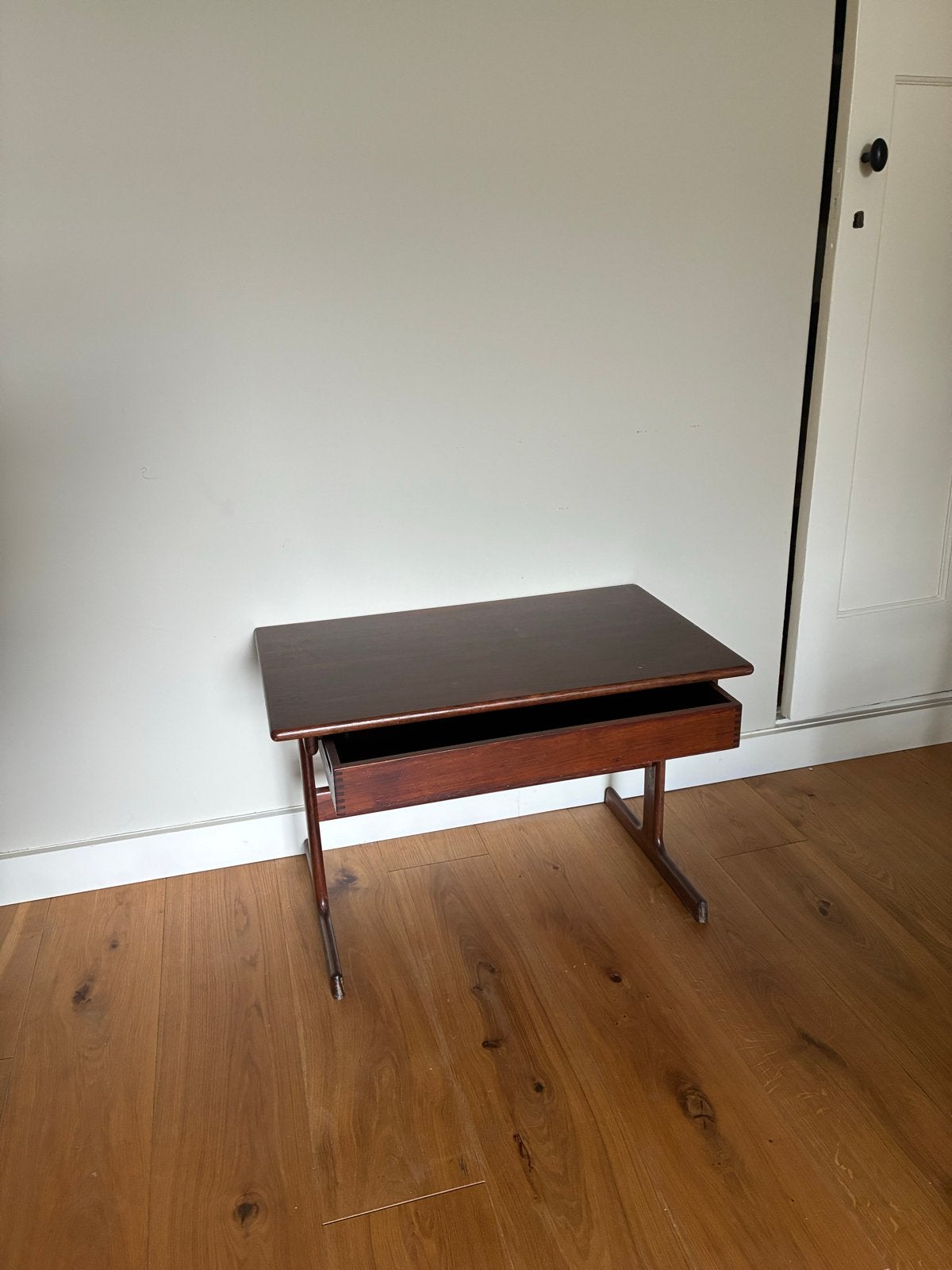 Vintage houten deens kinder bureau kindertafel met lade, Antiek en Kunst, Ophalen