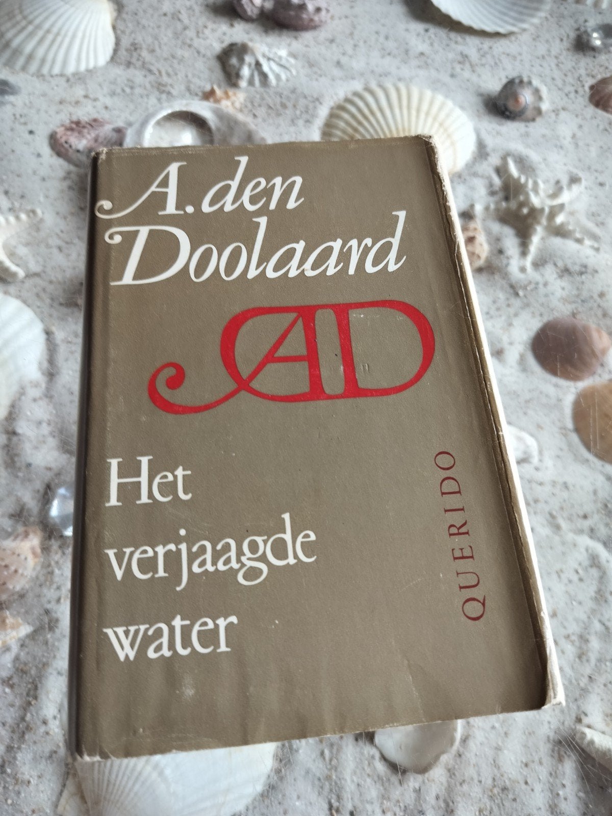 A. den Doolaard - Het verjaagde water - Hardcover, Ophalen of Verzenden, Gelezen