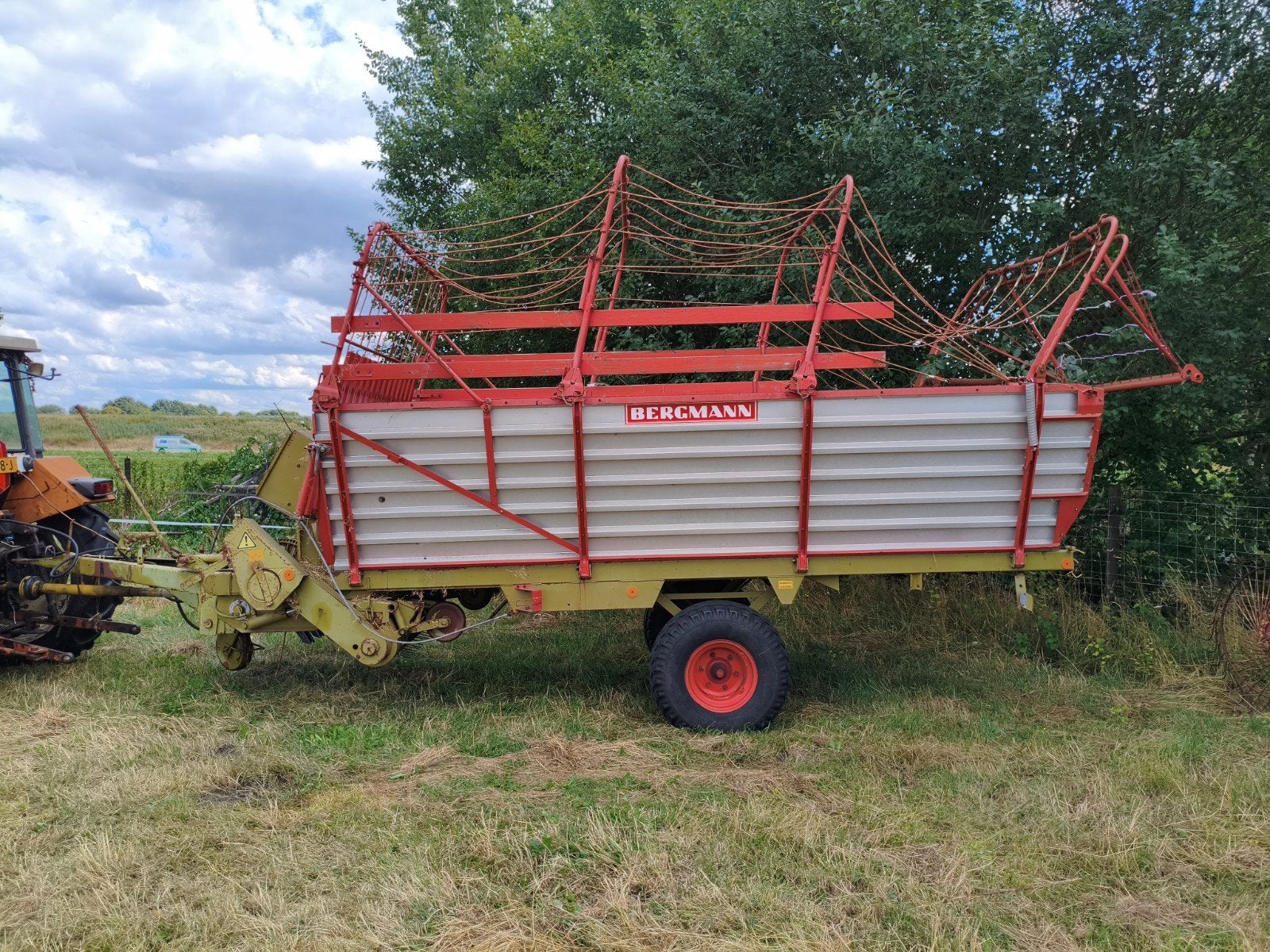 Oldtimer Bergmann opraapwagen l24, Ophalen, Akkerbouw, Oogstmachine