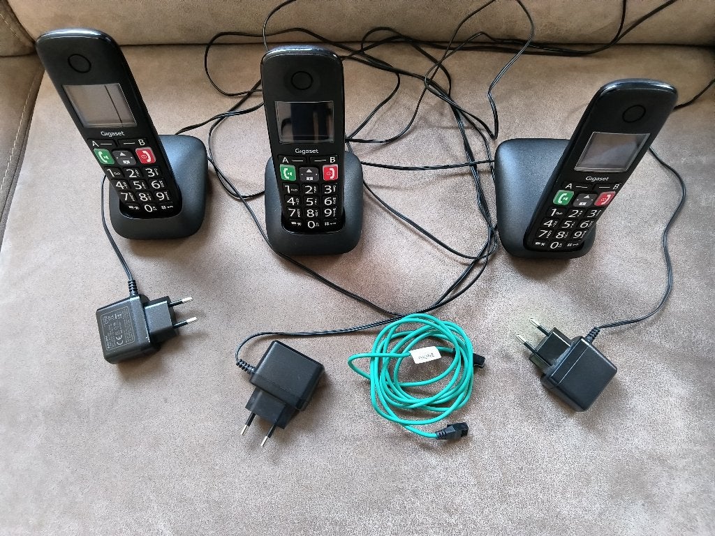 Siemens gigaset e290 met 3 handhelds, Telecommunicatie, Vaste telefoons | Handsets en Draadloos, Ophalen of Verzenden, Zo goed als nieuw