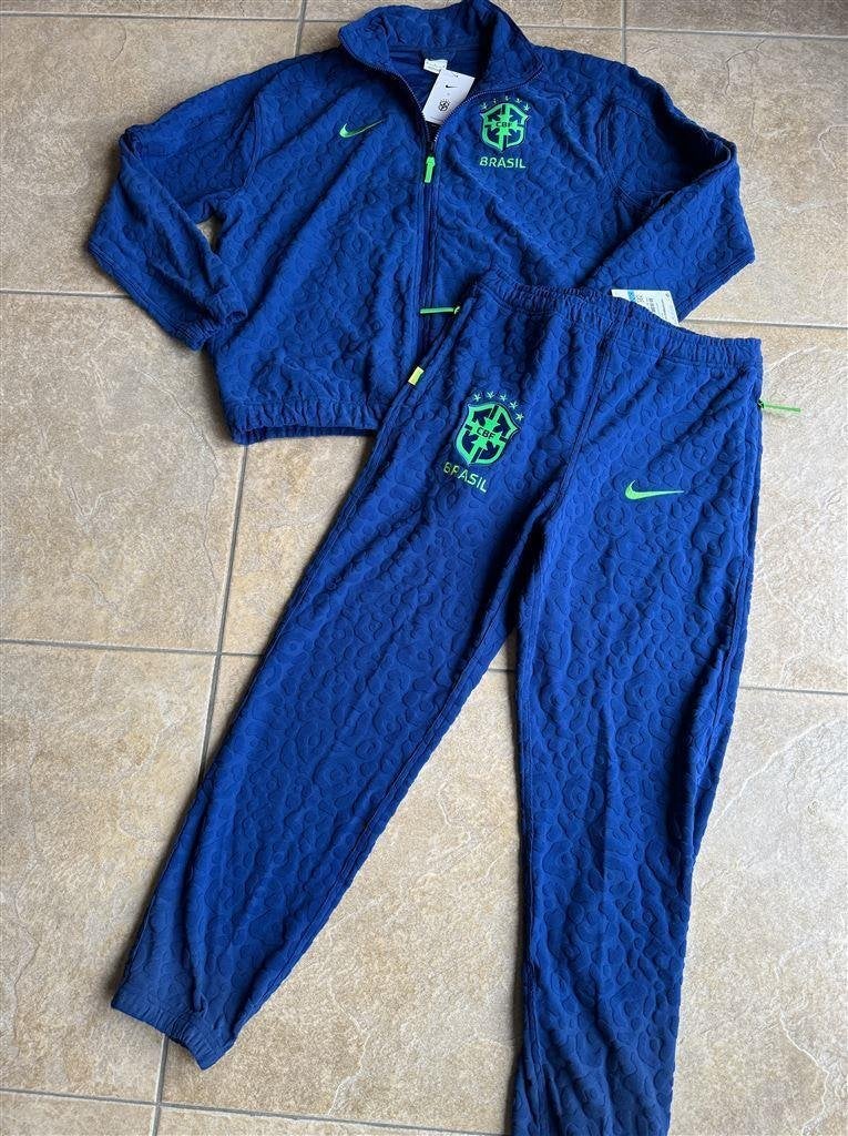 Nike Brazil Swoosh Trainingspak maat M, Ophalen of Verzenden, Nieuw, Zwart, Algemeen