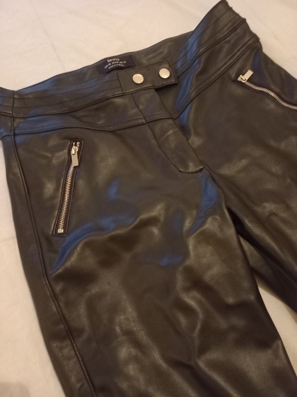 Bershka strakke zwarte Faux Leren Broek met Ritsen - Maat M, Maat 38/40 (M), Verzenden, Zwart, Bershka