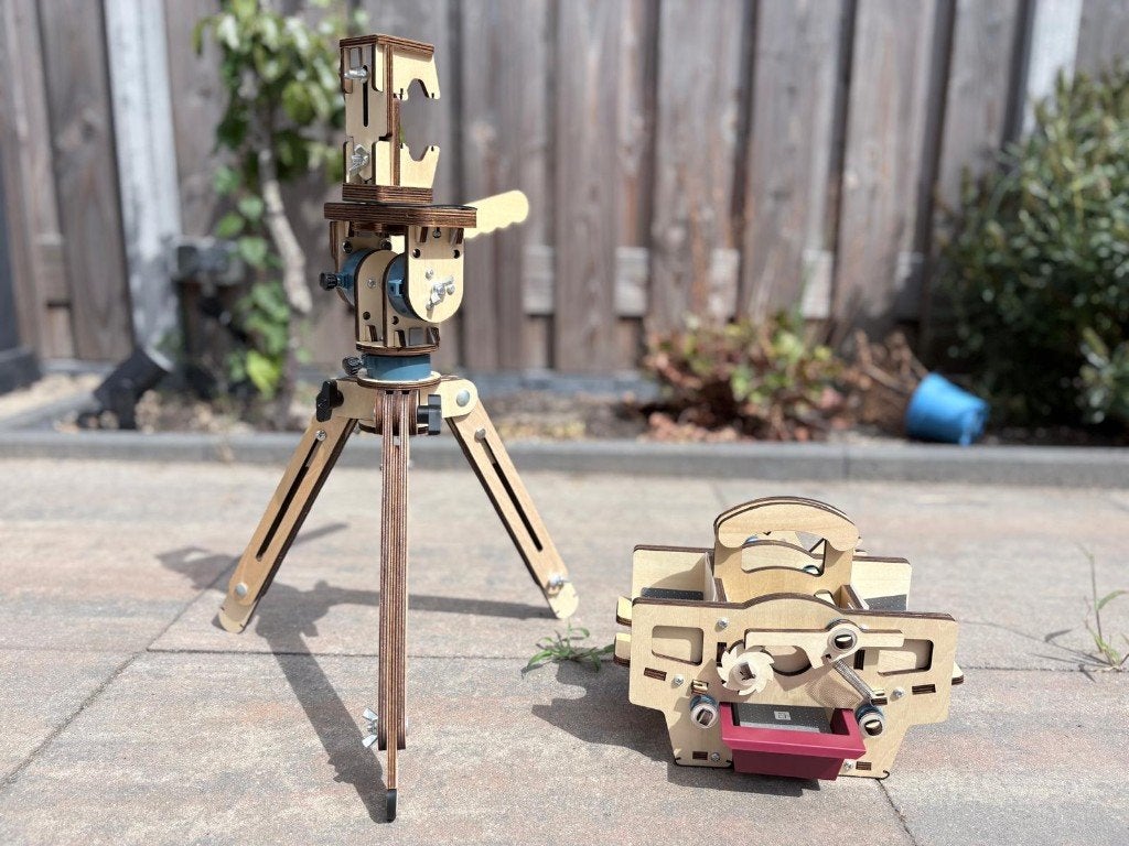 Card Shuffling Machine & Tabletop Tripod van Kiwico, Ophalen of Verzenden, Zo goed als nieuw