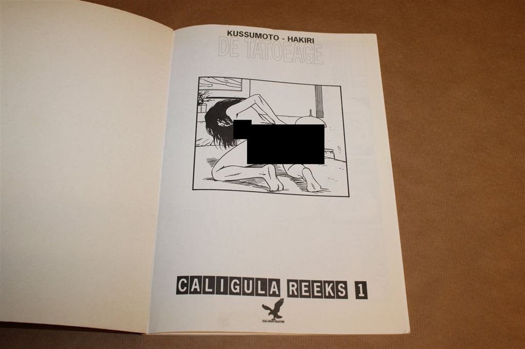 De Tatoeage — Erotische Strip Caligula Reeks 1 1990, Boeken, Eén stripboek, Ophalen of Verzenden, Gelezen