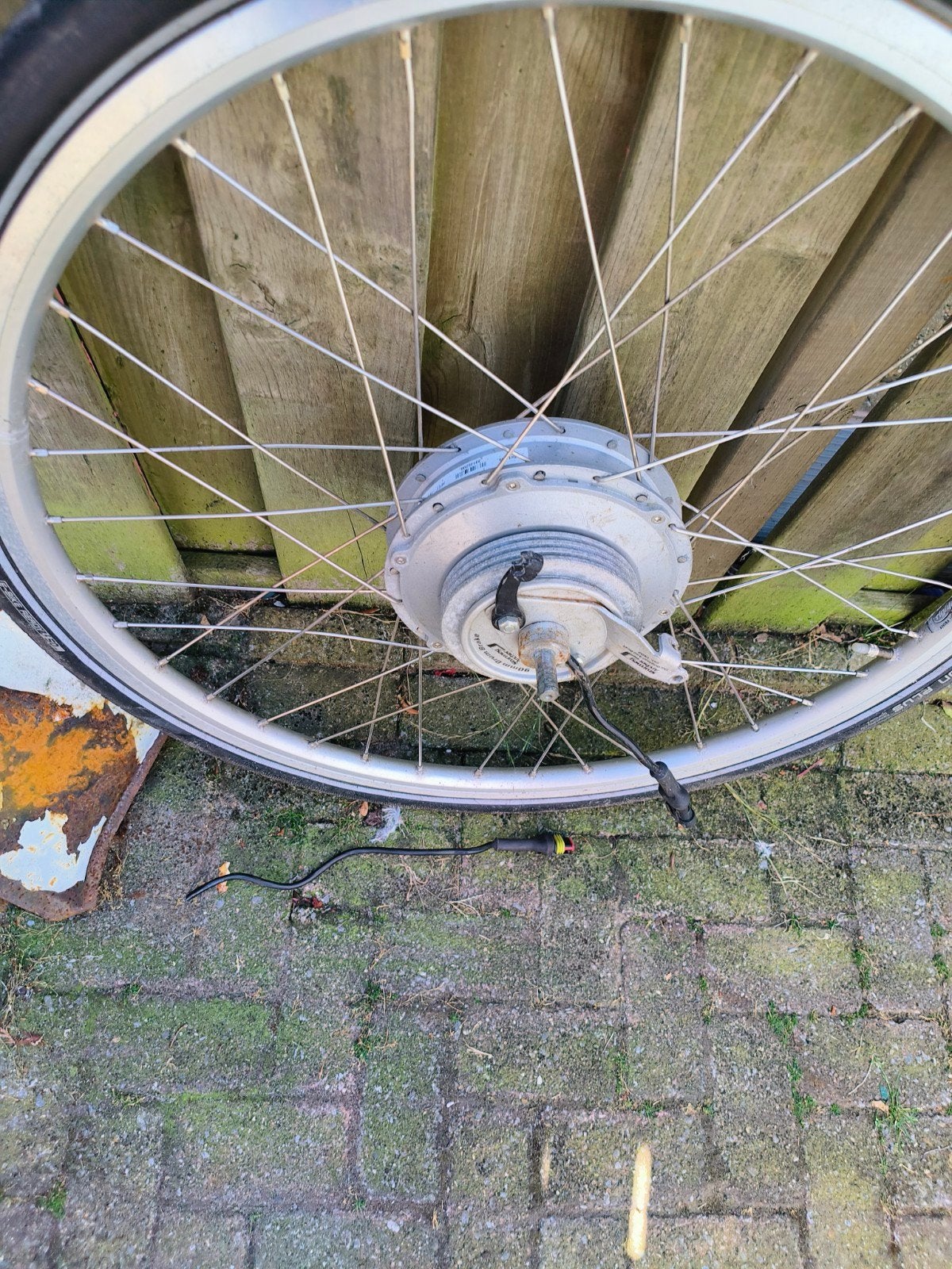 goede achterwiel met motor en display, Ophalen, Motor