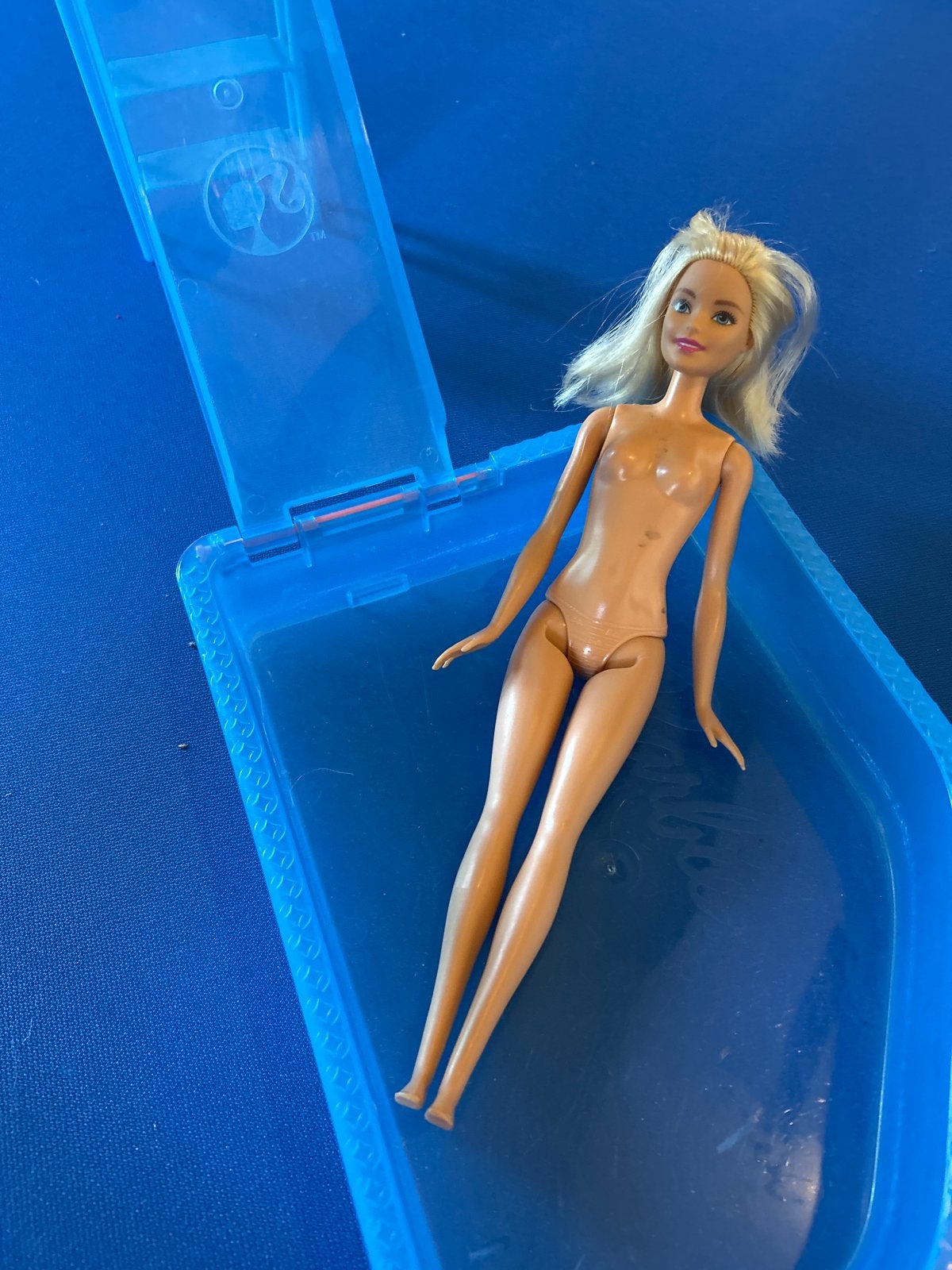 Barbie zwembad met pop en glijbaan, Ophalen of Verzenden, Gebruikt, Barbie